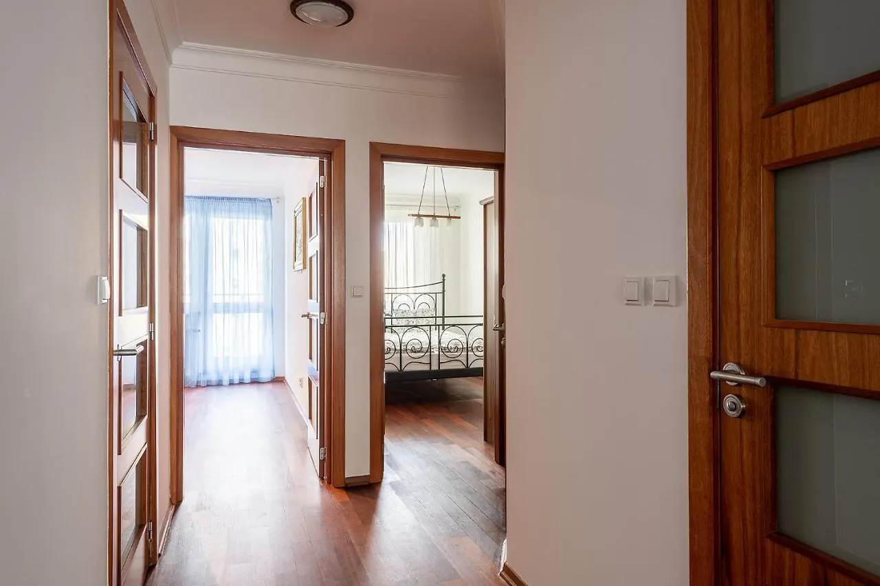 Bukowinska 12 Prywatne Mieszkanie 80M2 Z Dwiema Sypialniami I Balkonem 2X Bezplatne Miejsca Parkingowe Samodzielne Zameldowanie! Private Garage! Self Check-In System! Varsavia Appartamento