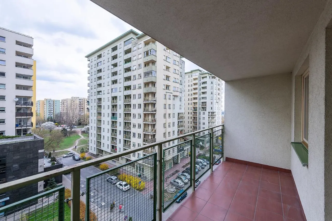 Bukowinska 12 Prywatne Mieszkanie 80M2 Z Dwiema Sypialniami I Balkonem 2X Bezplatne Miejsca Parkingowe Samodzielne Zameldowanie! Private Garage! Self Check-In System! Warszawa